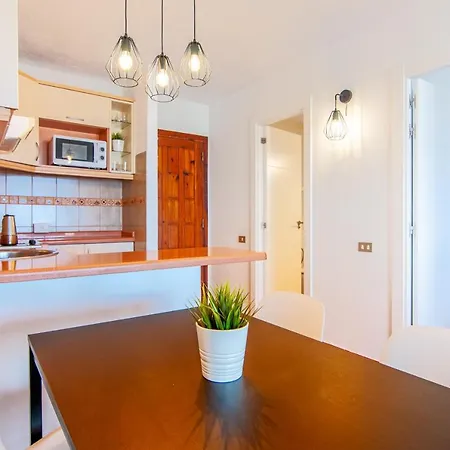 Vistas Ocean View Ph08